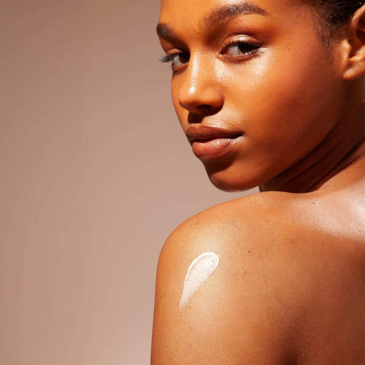 Reina de Egipto Golden Glow 150ml - Centro de Estética Itziar y Mariangeles