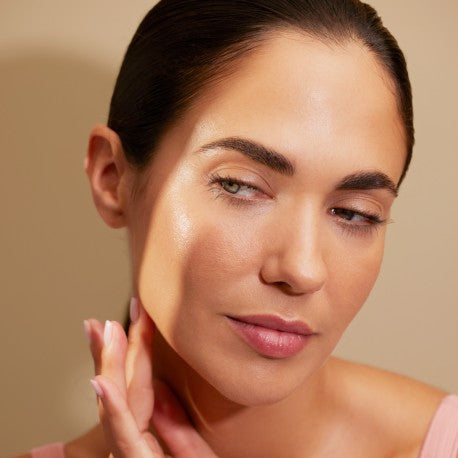 Essential Cosmetics Light Fluid - Centro de Estética Itziar y Mariángeles