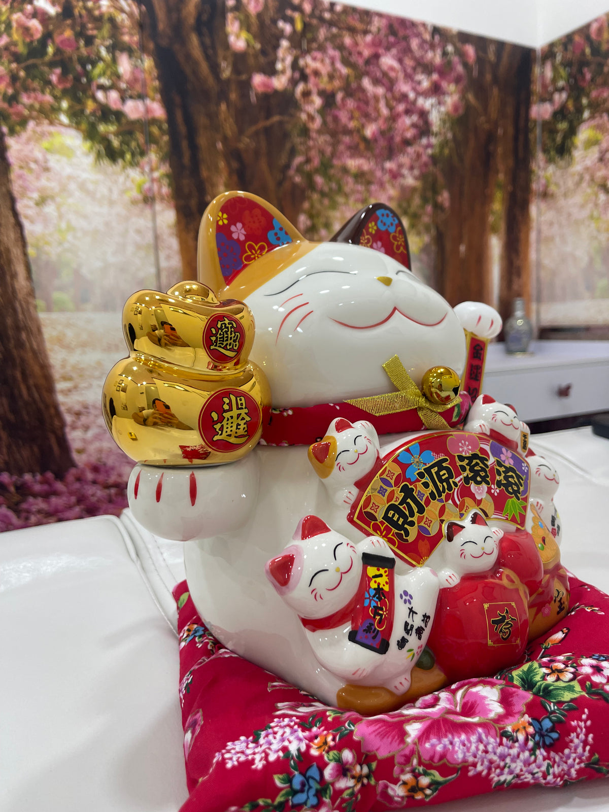 Maneki Neko 3 - Centro de Estética Itziar y Mariángeles