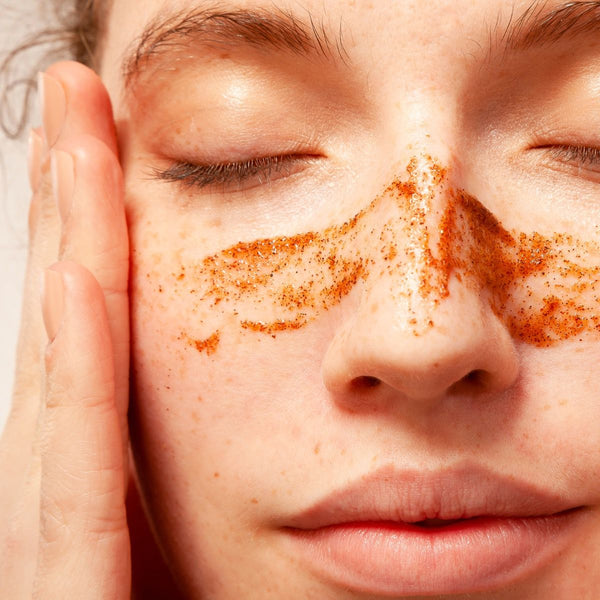 Natürlich reines Peeling-Gesichtspeeling