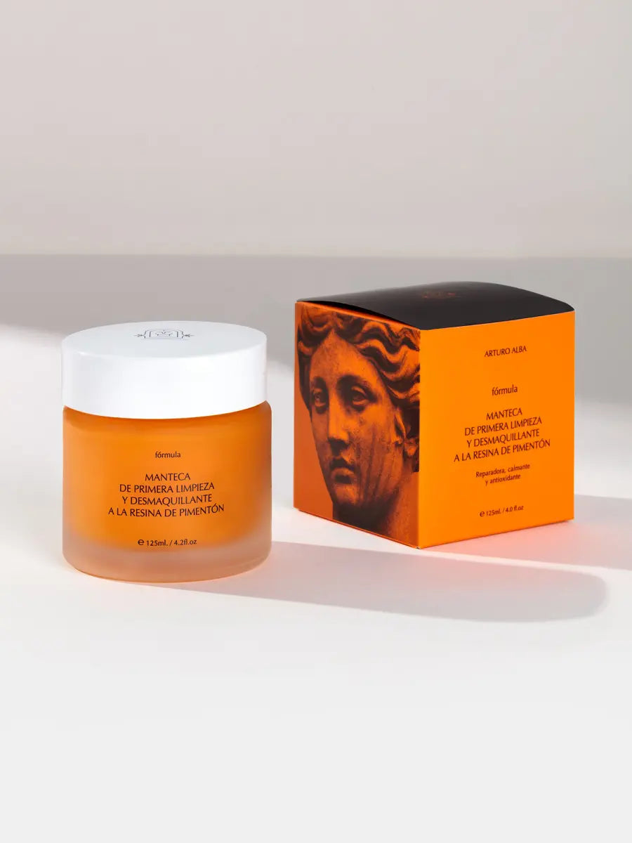 ERSTKLASSIGE REINIGUNGS- UND MAKE-UP-ENTFERNERFETT 