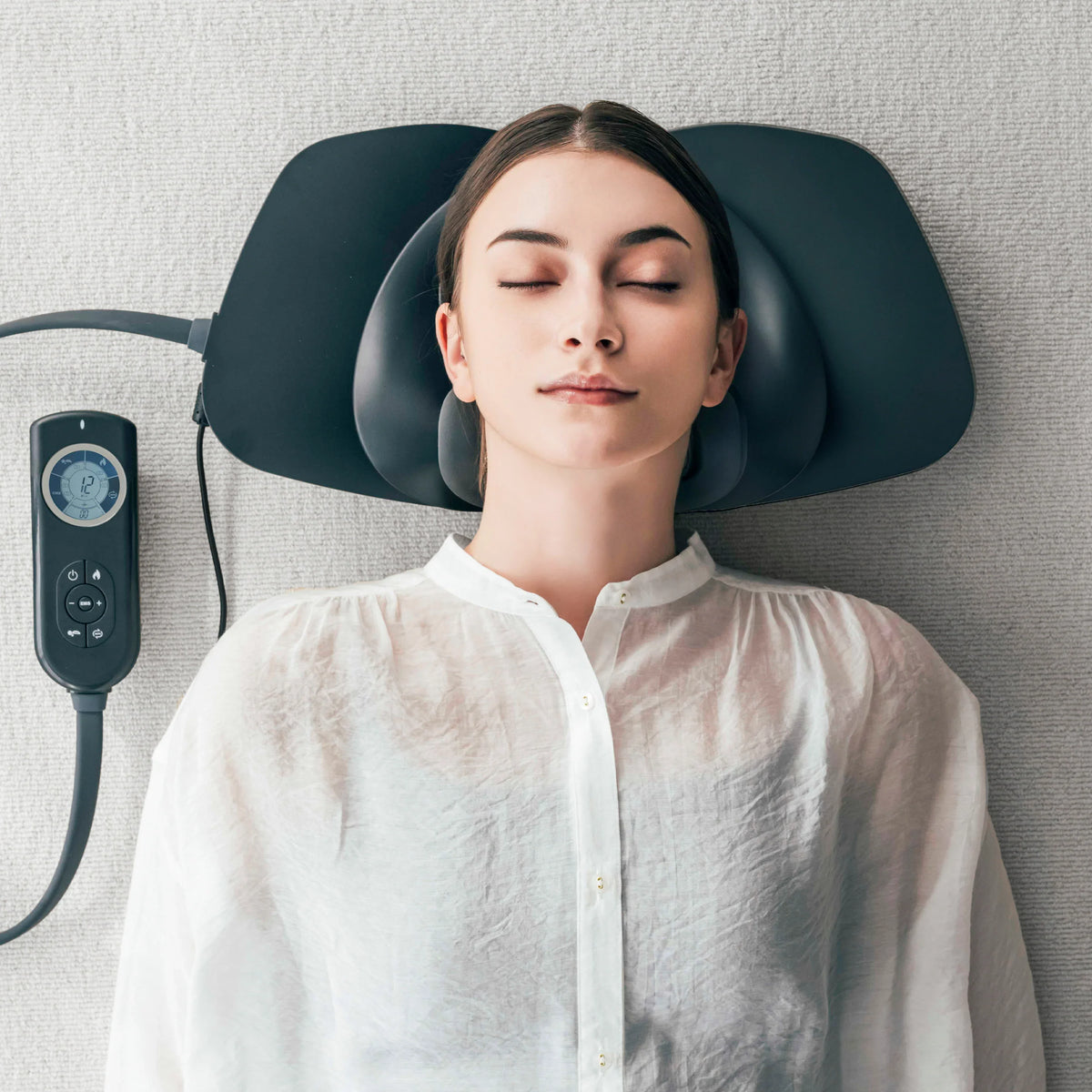 Medi Neck — Traction cervicale, EMS et chaleur pour un bien-être profond 