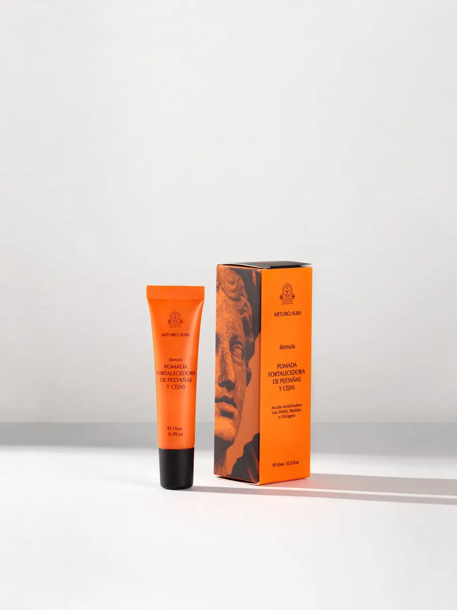 POMADA FORTALECEDORA DE CÍLIOS E SOBRANCELHAS 